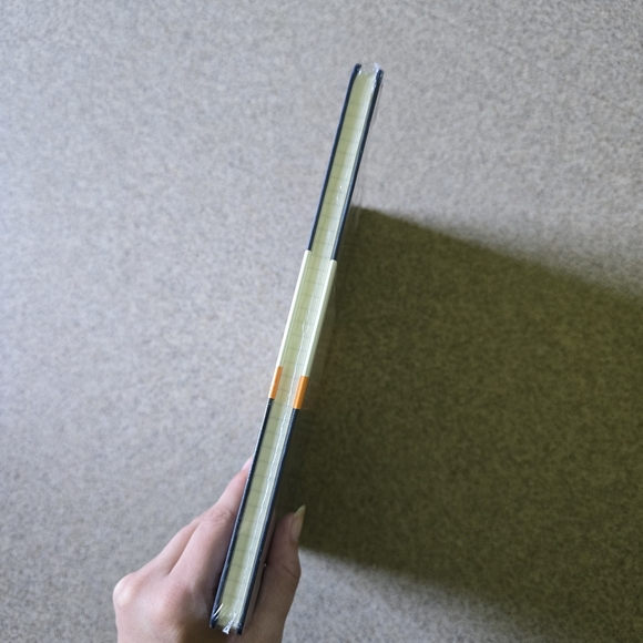 Moleskine XL sapphire blue notebook - Picture 8 of 13